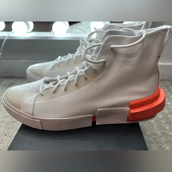 Converse high tops - new and never worn - Picture 7 of 11